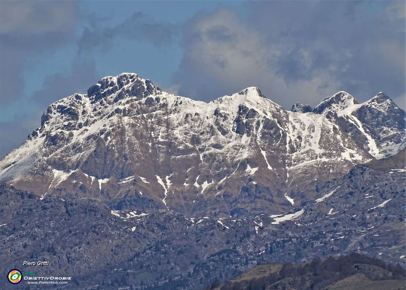 28 Zoom verso Pizzo Tre Signori (2554 m) e amici.JPG